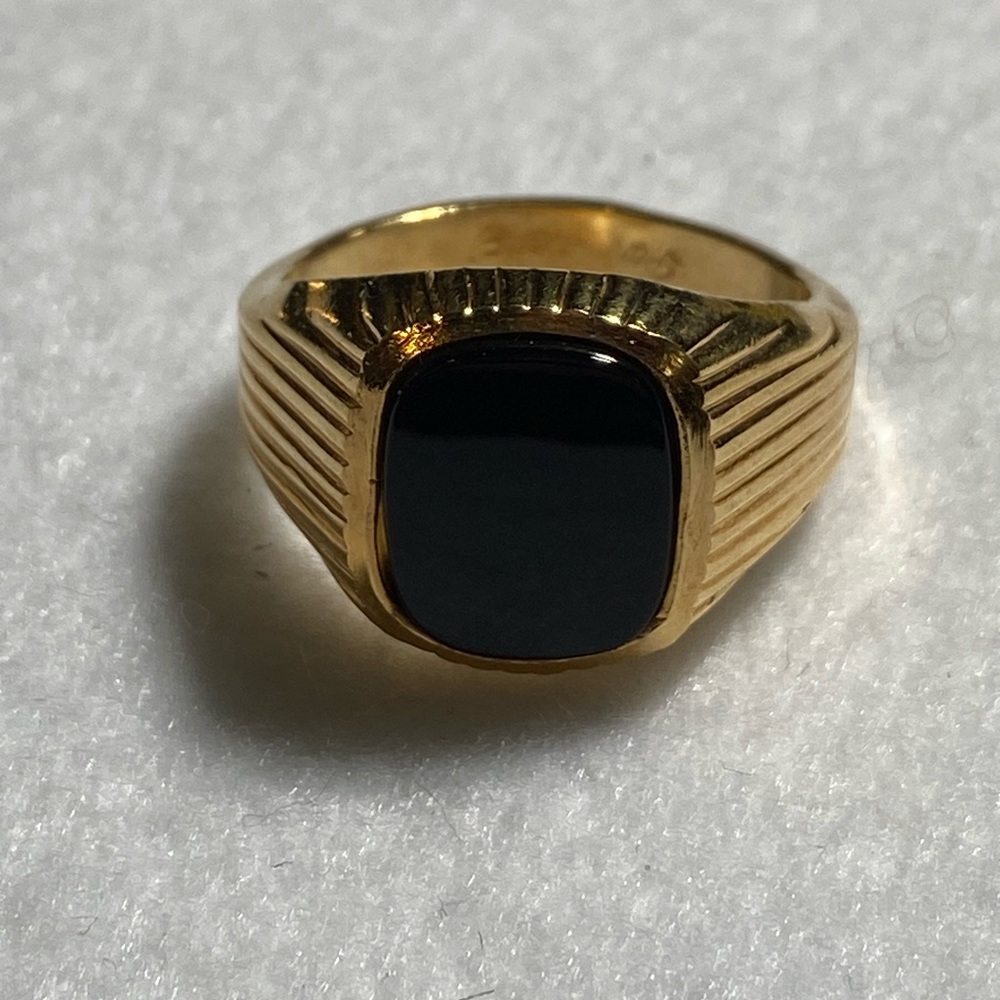 Park Lane gold toned ring with black stone, size 11.5